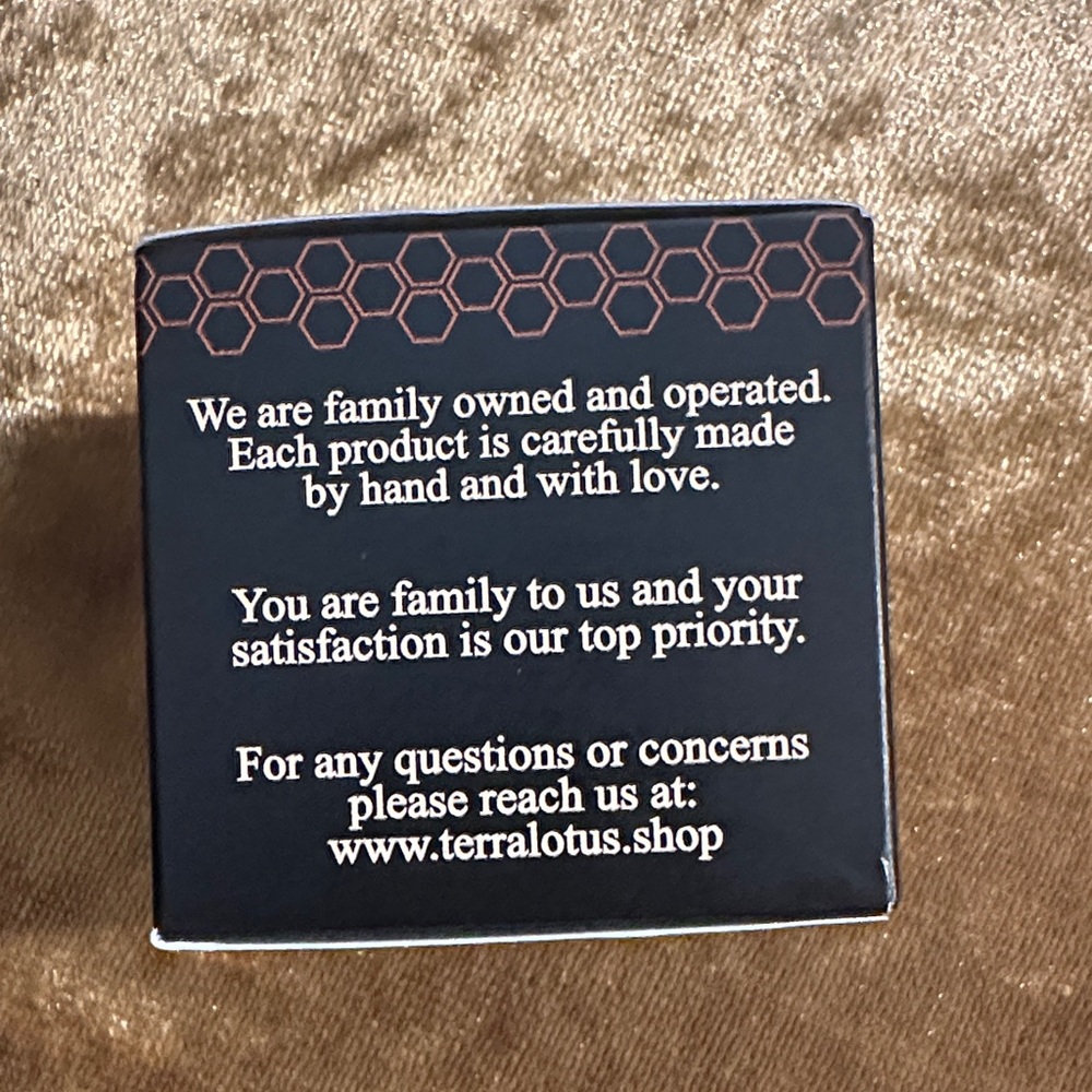 Organic Tallow Honey Balm - Black - Picture 2 of 5